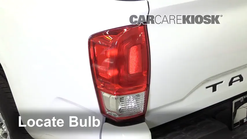 2017 Toyota Tacoma SR 2.7L 4 Cyl. Extended Cab Pickup Lights